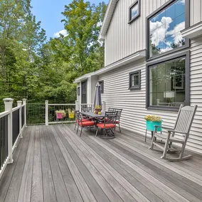 A image showing a backyard porch with Eva-Last Pioneer composite decking