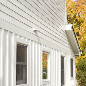 White mixed James Hardie exterior materials